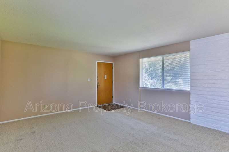 224 N Macdonald - Photo 7 of 13