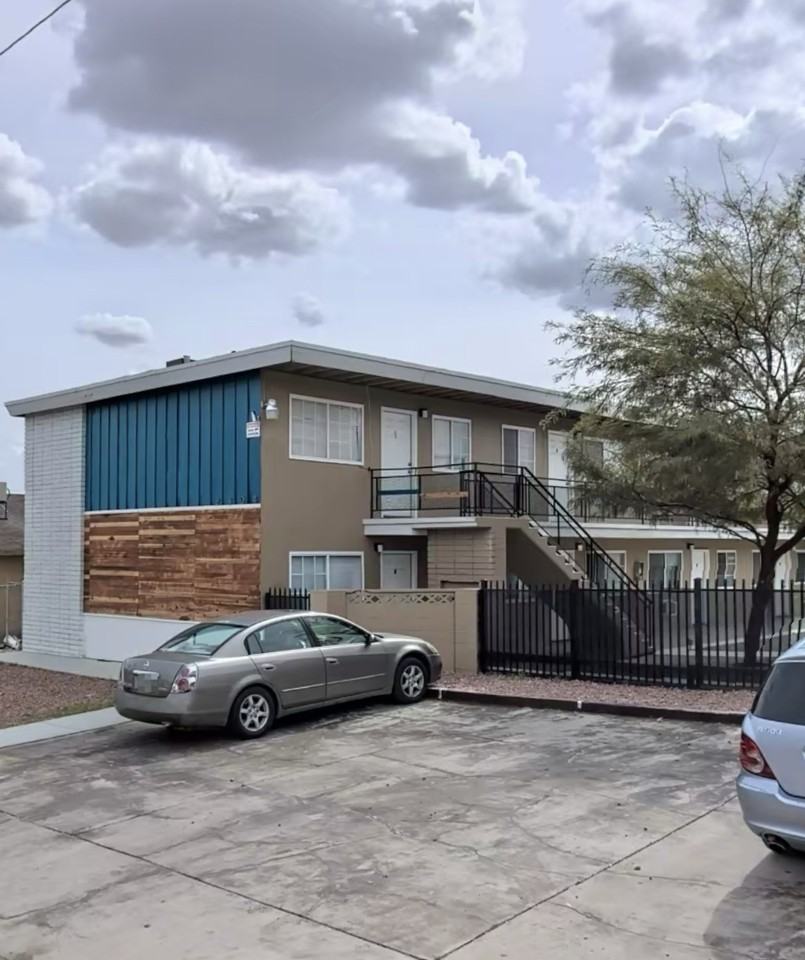 2304 Sunrise Ave - Photo 2 of 3