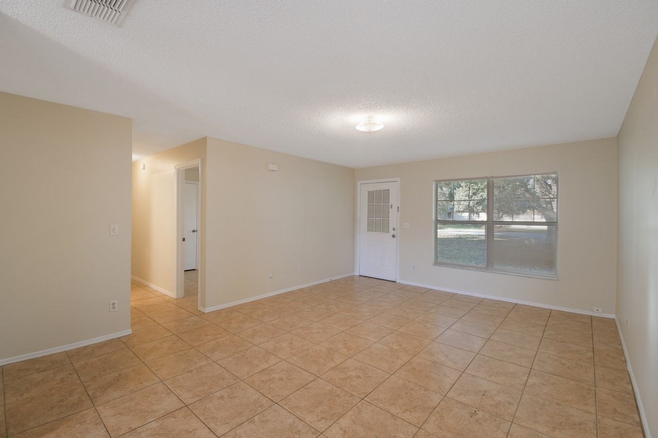 208 Tuscanooga Rd - Photo 3 of 10