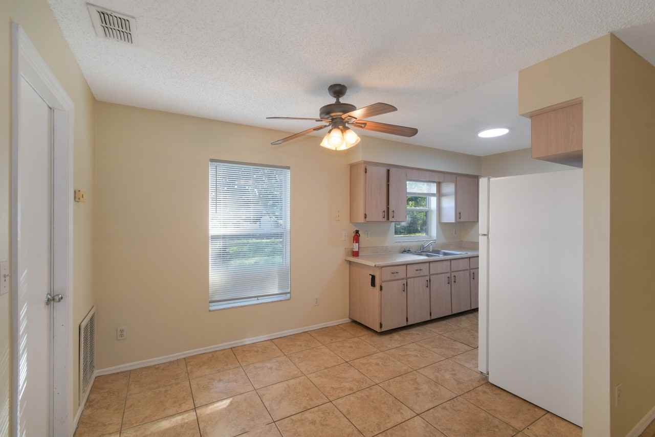 208 Tuscanooga Rd - Photo 4 of 10