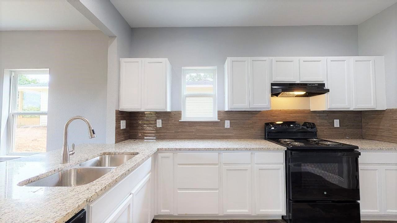 113 King St - Photo 3 of 16