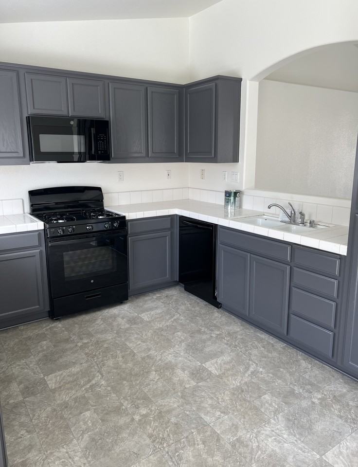 5009 Shipwheel Dr - Photo 4 of 11