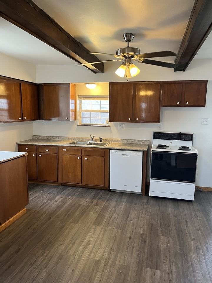 6200 6Th Ave - Photo 3 of 19