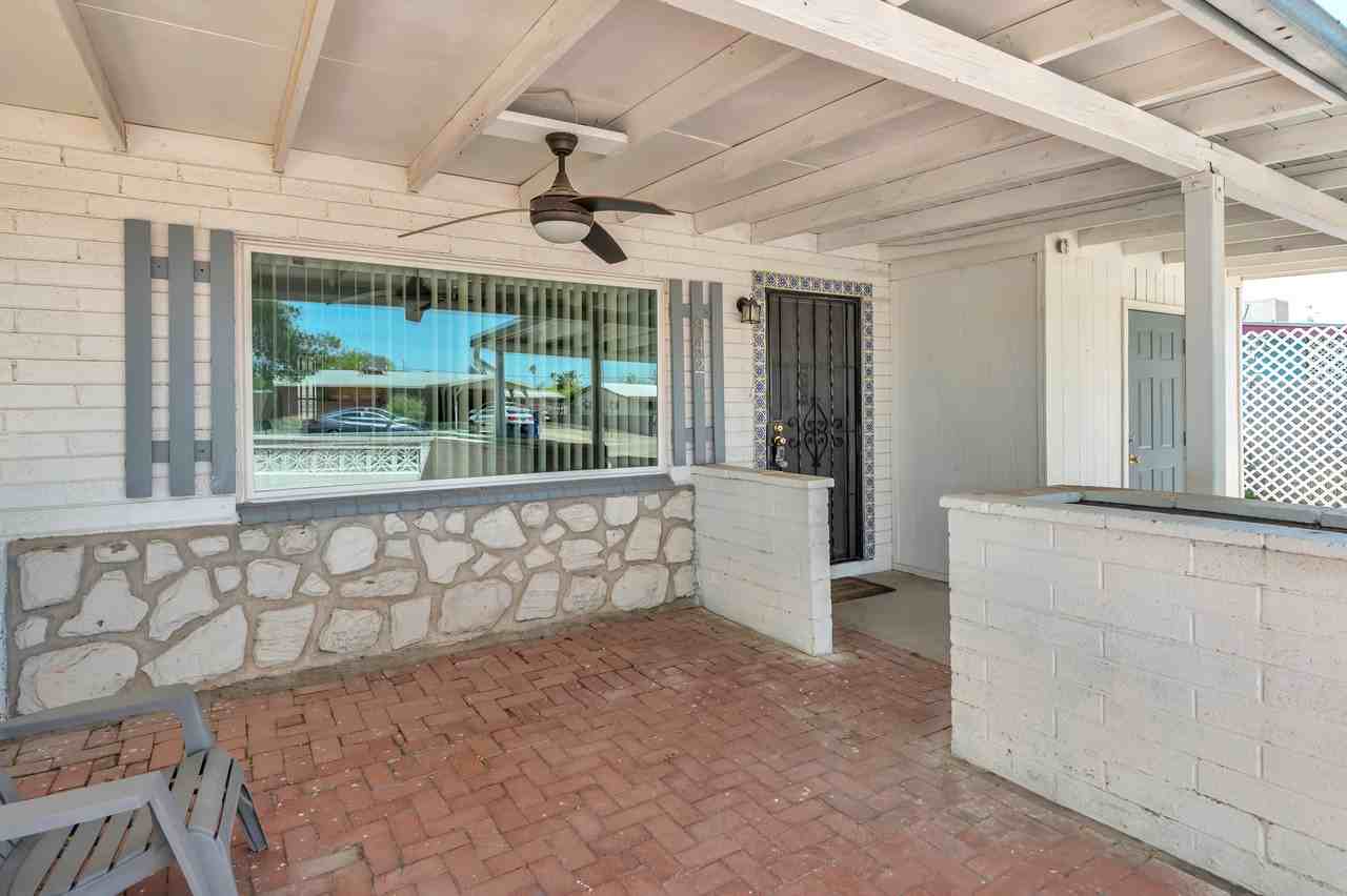 842 E Water St - Photo 3 of 25