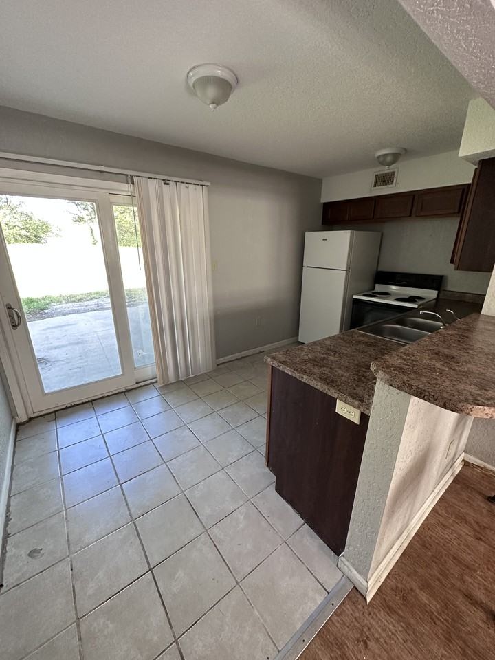 1510B Boyd Ln - Photo 2 of 8