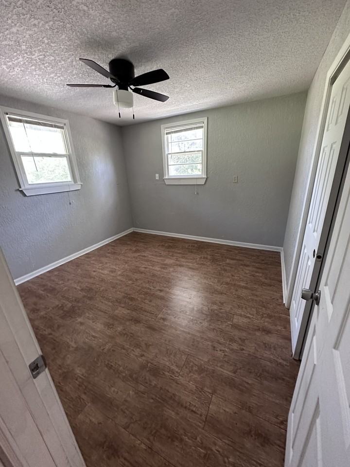 1510B Boyd Ln - Photo 3 of 8