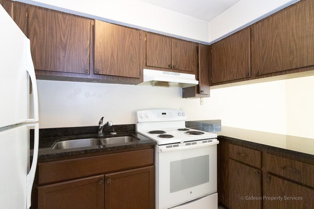 4013 Nw 12Th Ter - Photo 2 of 14