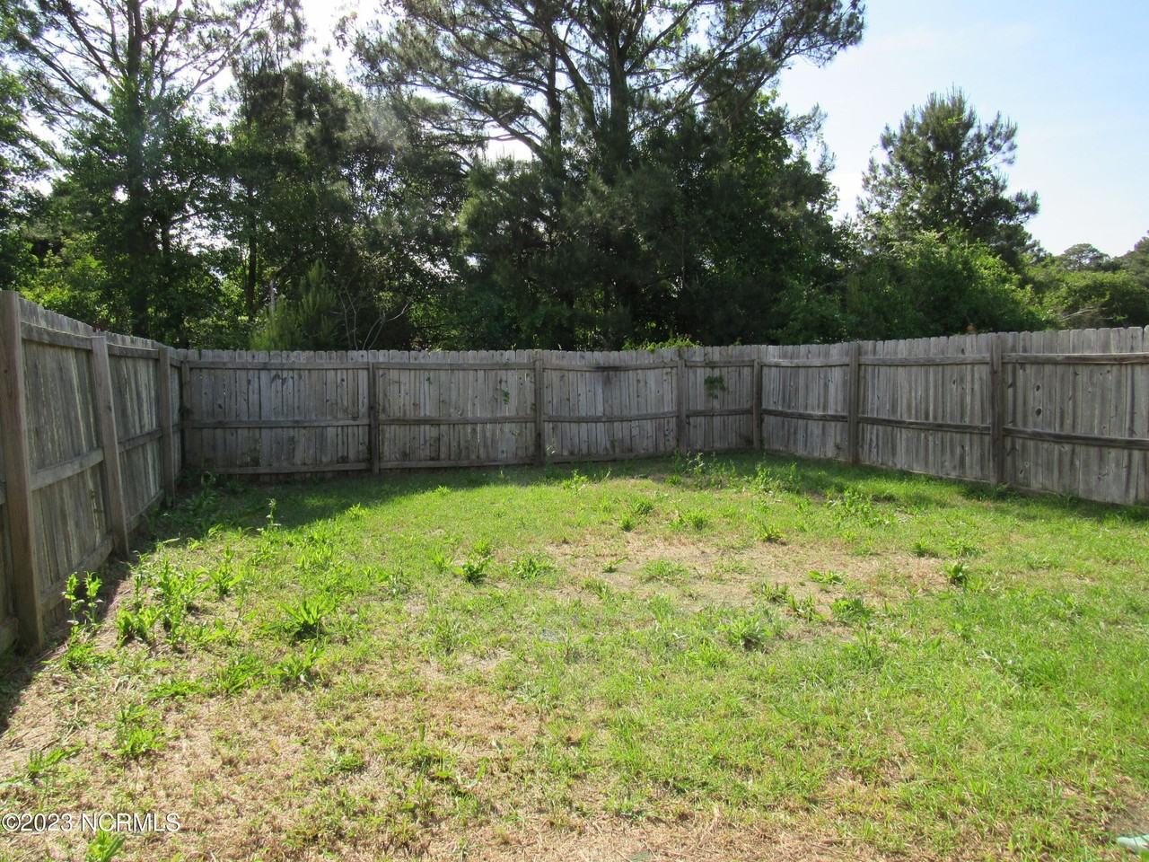 108 Live Oak Court - Photo 2 of 7