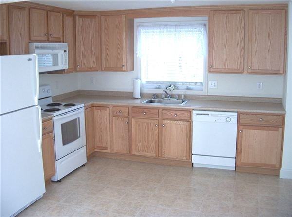 87 Adam St - Photo 2 of 8