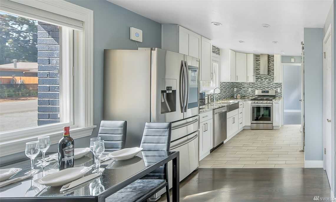 1426 S 120th St #NA - Photo 3 of 8