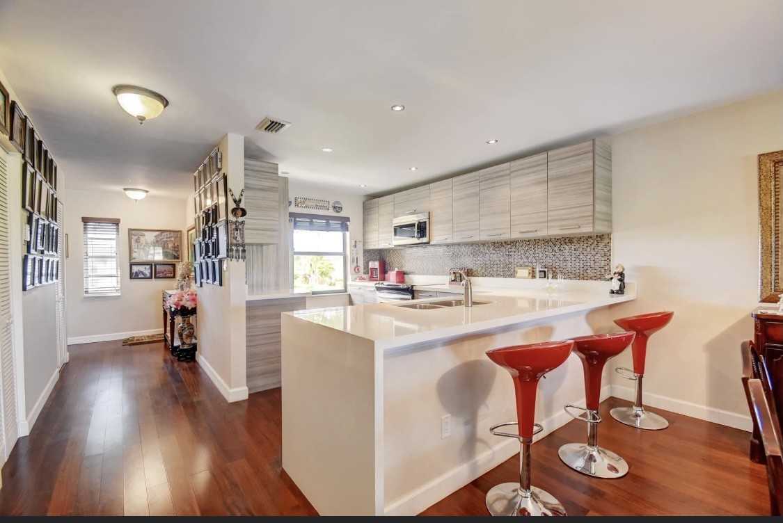 8460 Casa Del Lago #25H - Photo 3 of 4