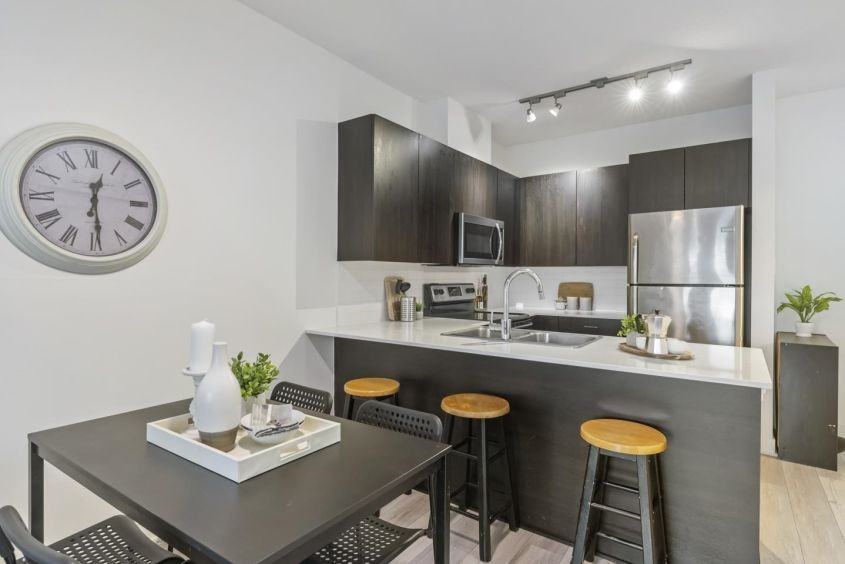 20460 Douglas Crescent #106