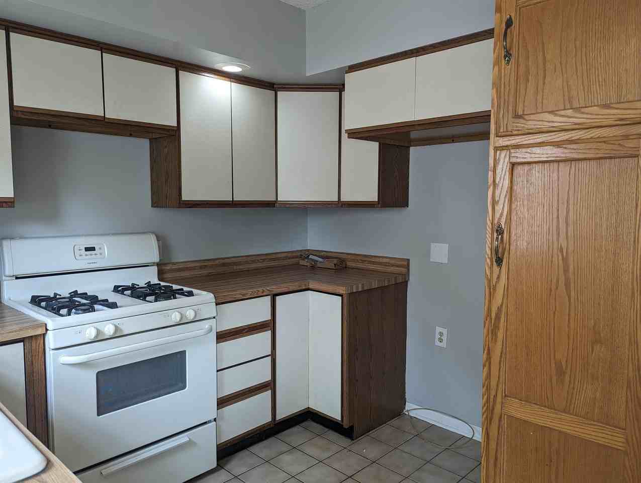 1820 Oregon Ave #1 - Photo 2 of 11