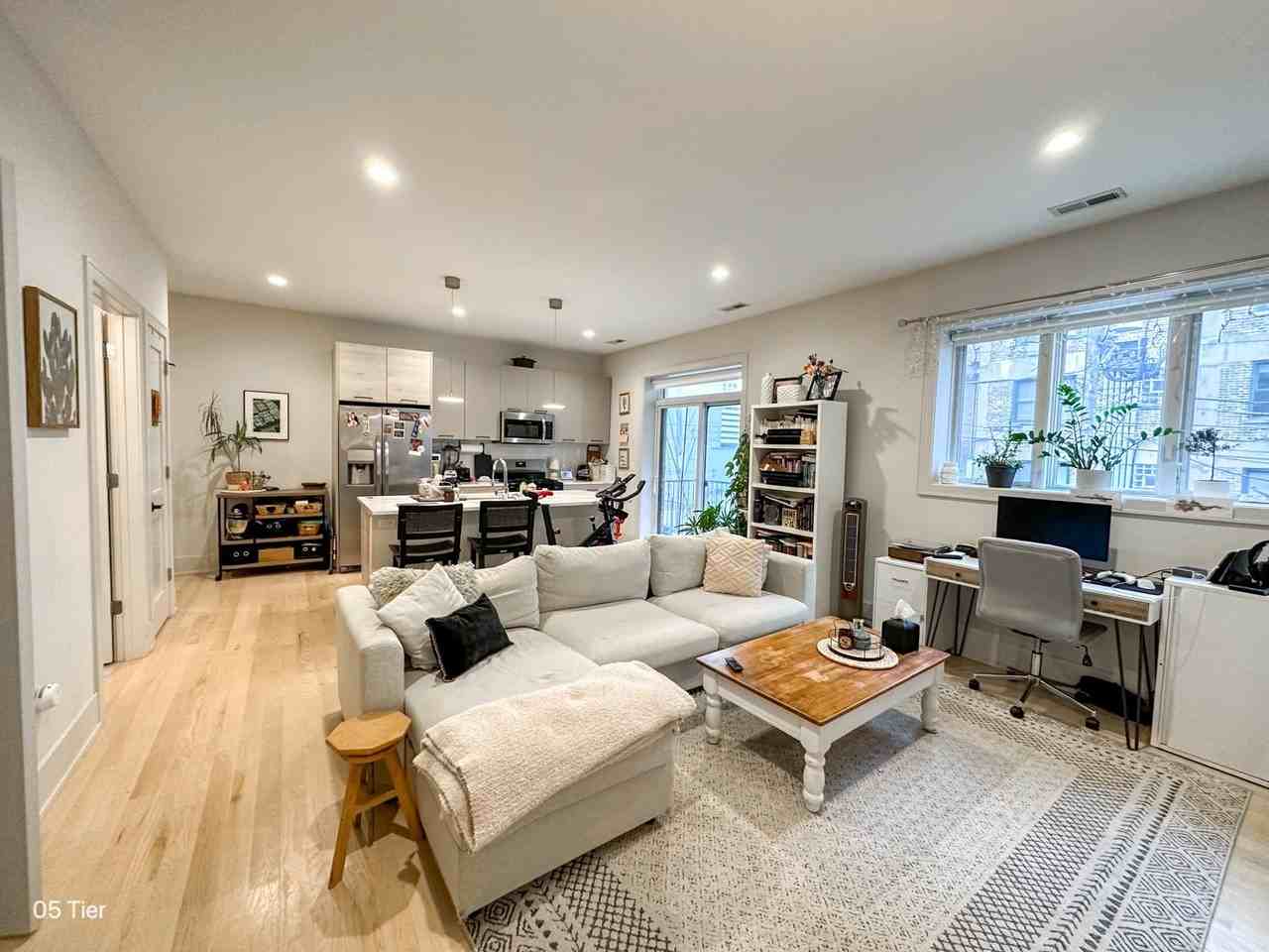 839 W Agatite Ave Apartments in Uptown, Chicago, IL 60640 Zumper