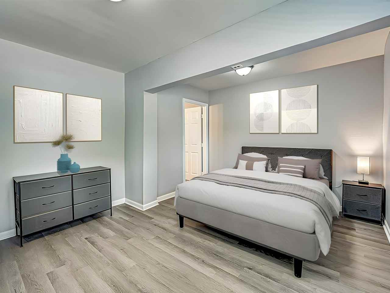 Paris Ave - Photo 6 of 8