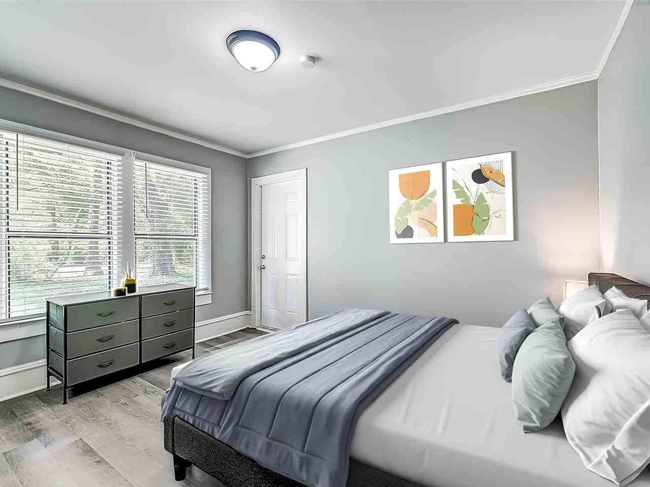 Paris Ave - Photo 6 of 7