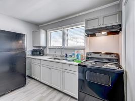 featured image of Paris Ave