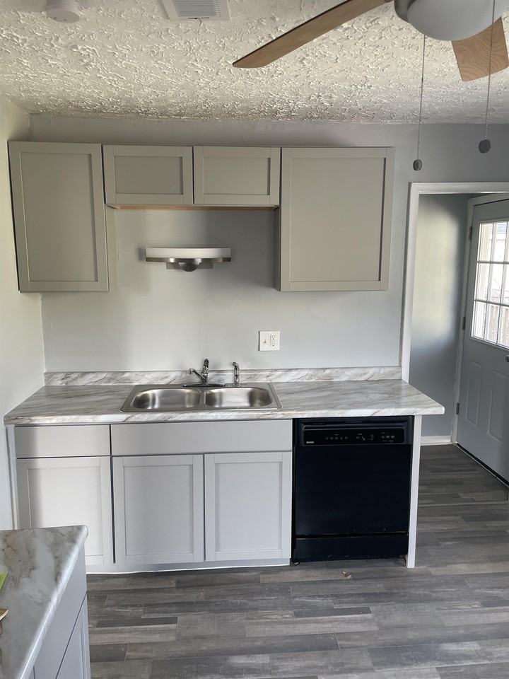 46 S Maple St #1 - Photo 5 of 21