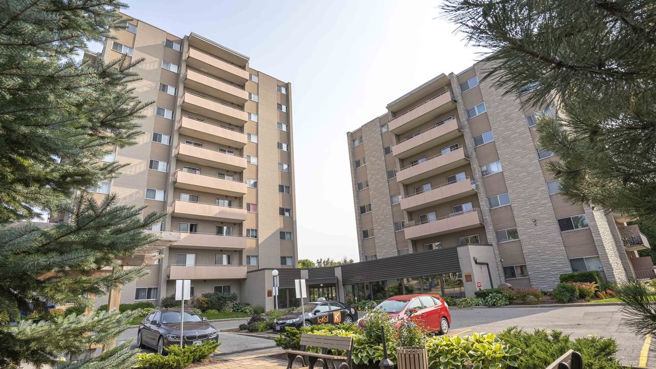 Metropolitan Towers Apartments 57 Union St E, Waterloo, ON N2J 1B9