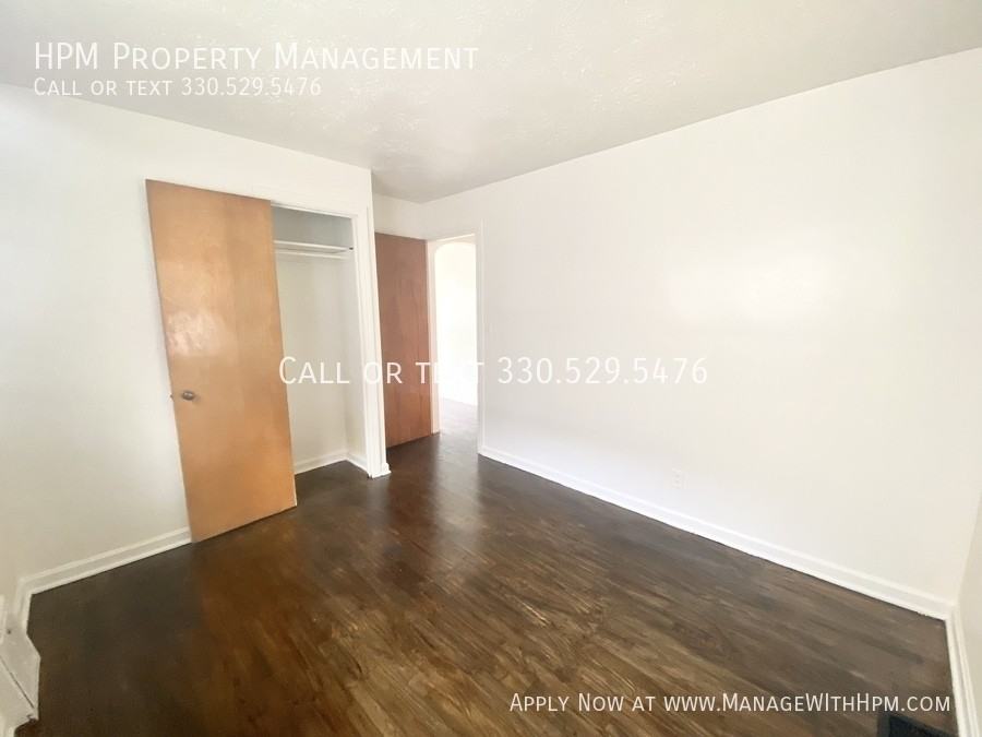 1227 Bellflower Ave Sw - Photo 3 of 10