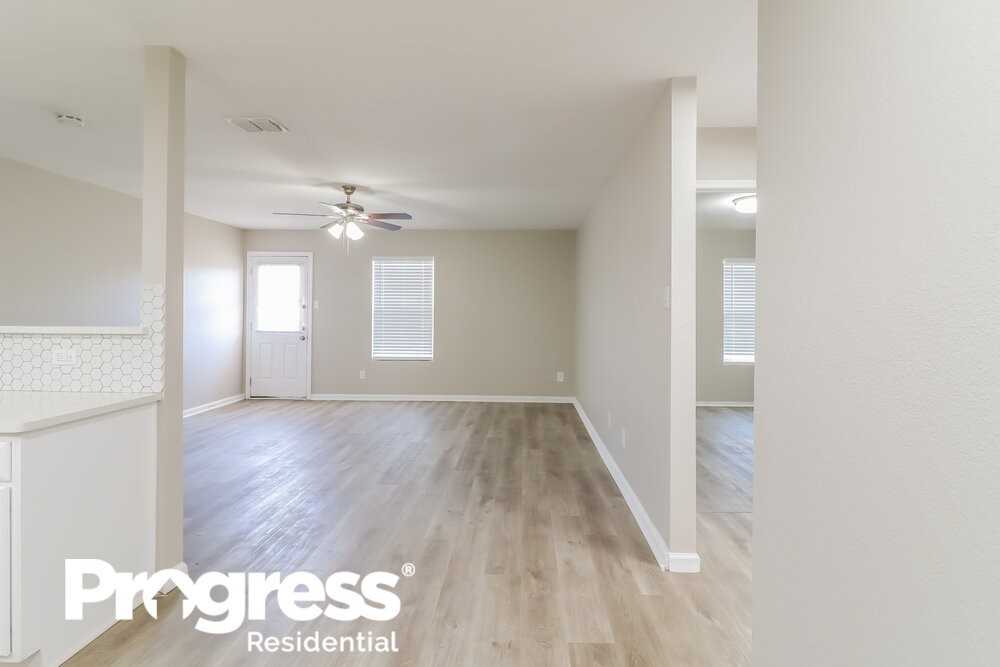 9105 Cheswick Dr - Photo 3 of 21