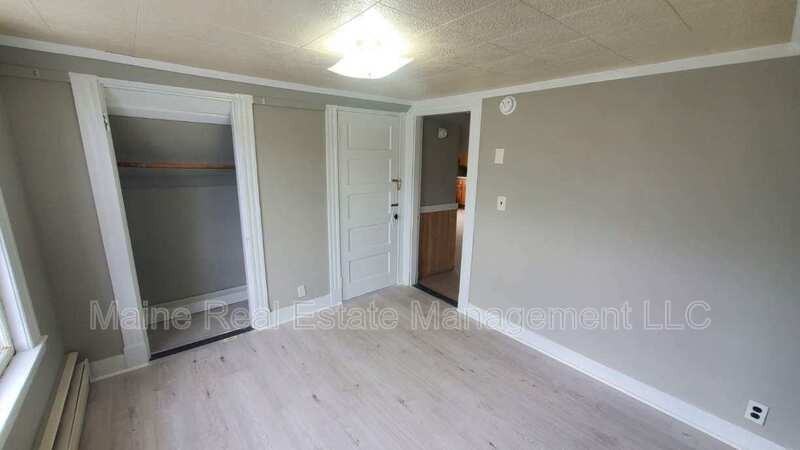 92 Clinton Ave #A3 - Photo 3 of 10