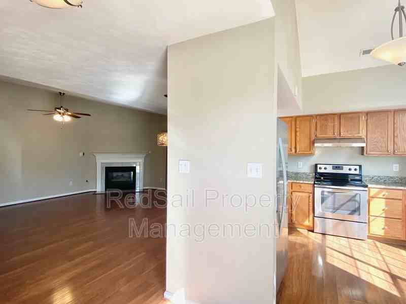 145 Bridle Ln - Photo 3 of 19