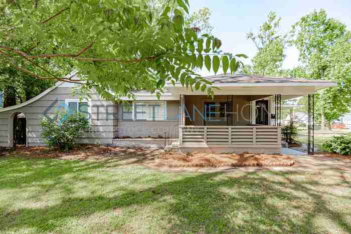 224 73rd St N - Photo 2 of 20