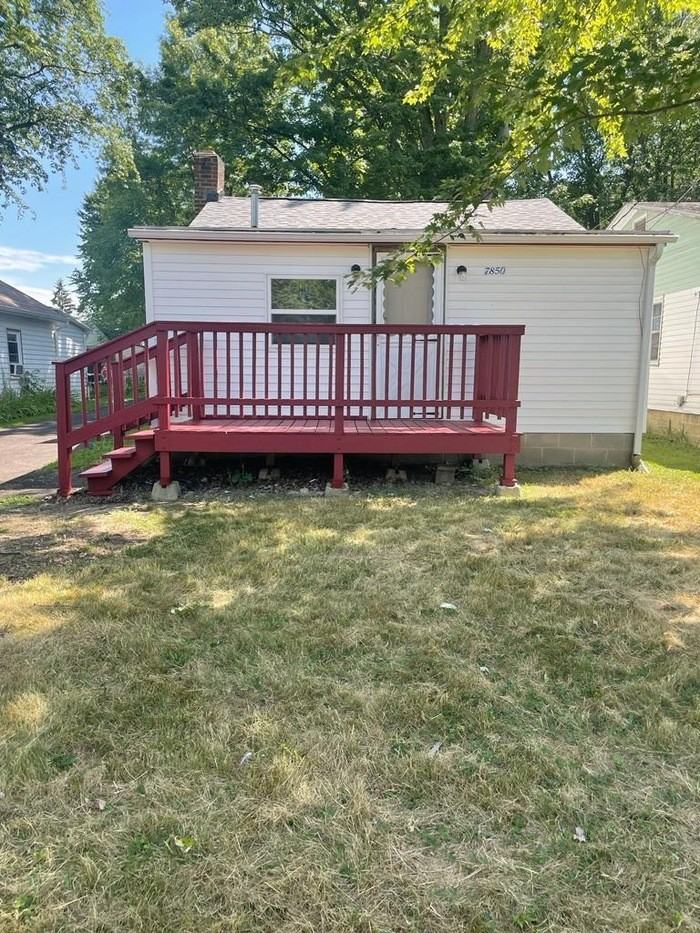 7850 Linden St - Photo 2 of 14