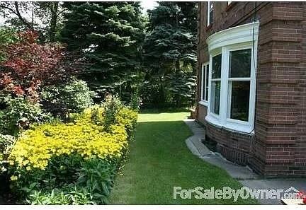 10422 Brighton Rd - Photo 3 of 11