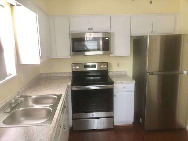 1201 Abbey Cir #NA - Photo 3 of 11