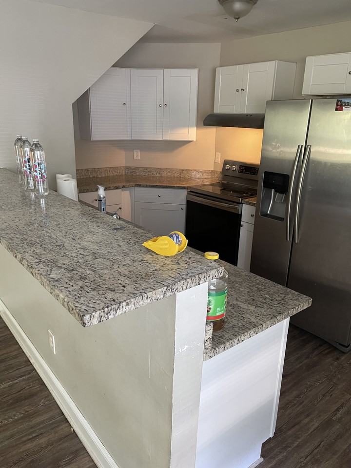 2035 Lois Place Northwest - Photo 2 of 7