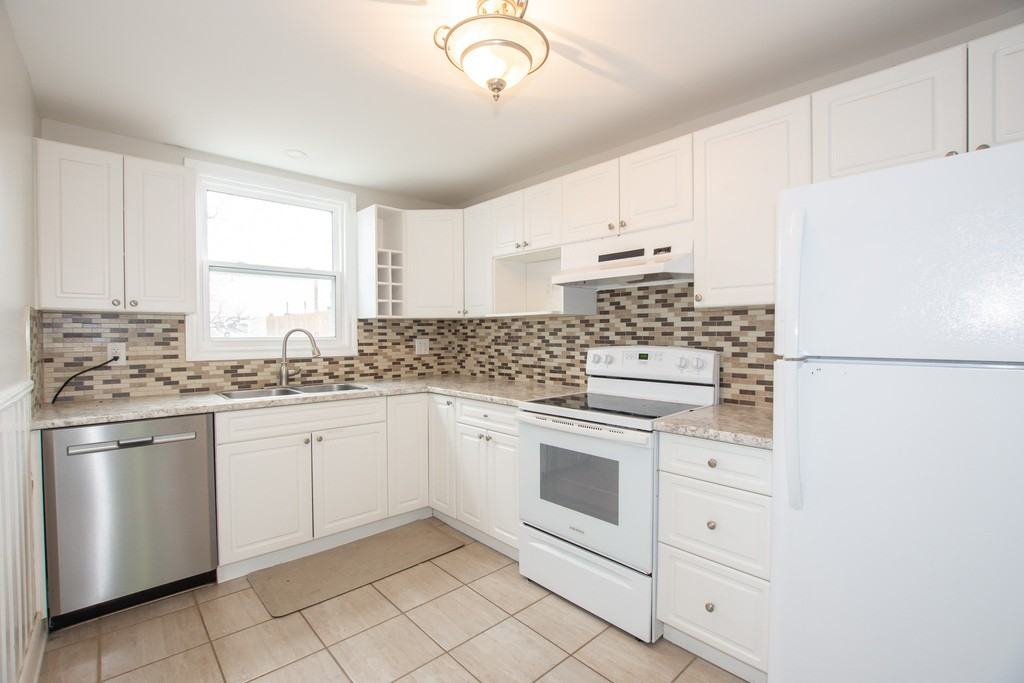 185 Fares Street - Photo 2 of 50