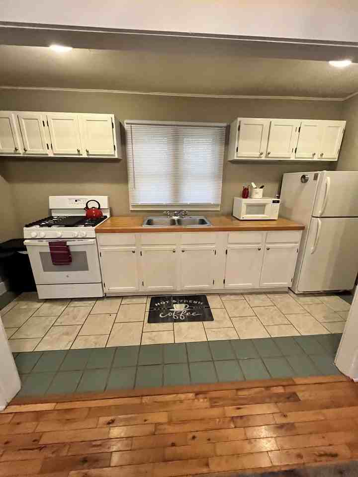 3271 New York 212 #B - Photo 3 of 7