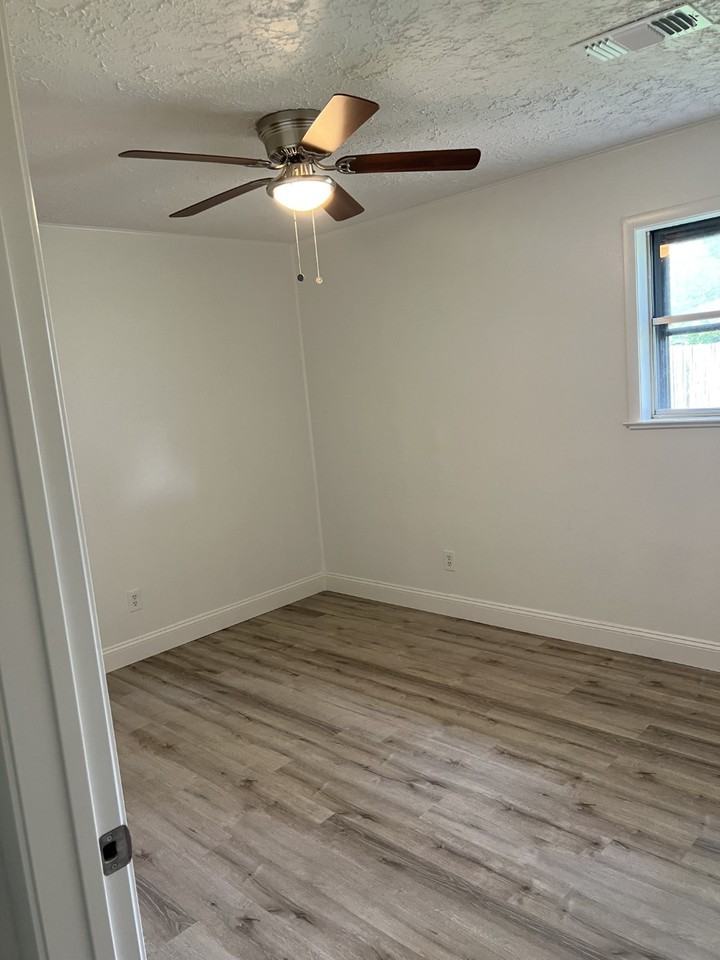 145 Pineburr St #1 - Photo 2 of 6