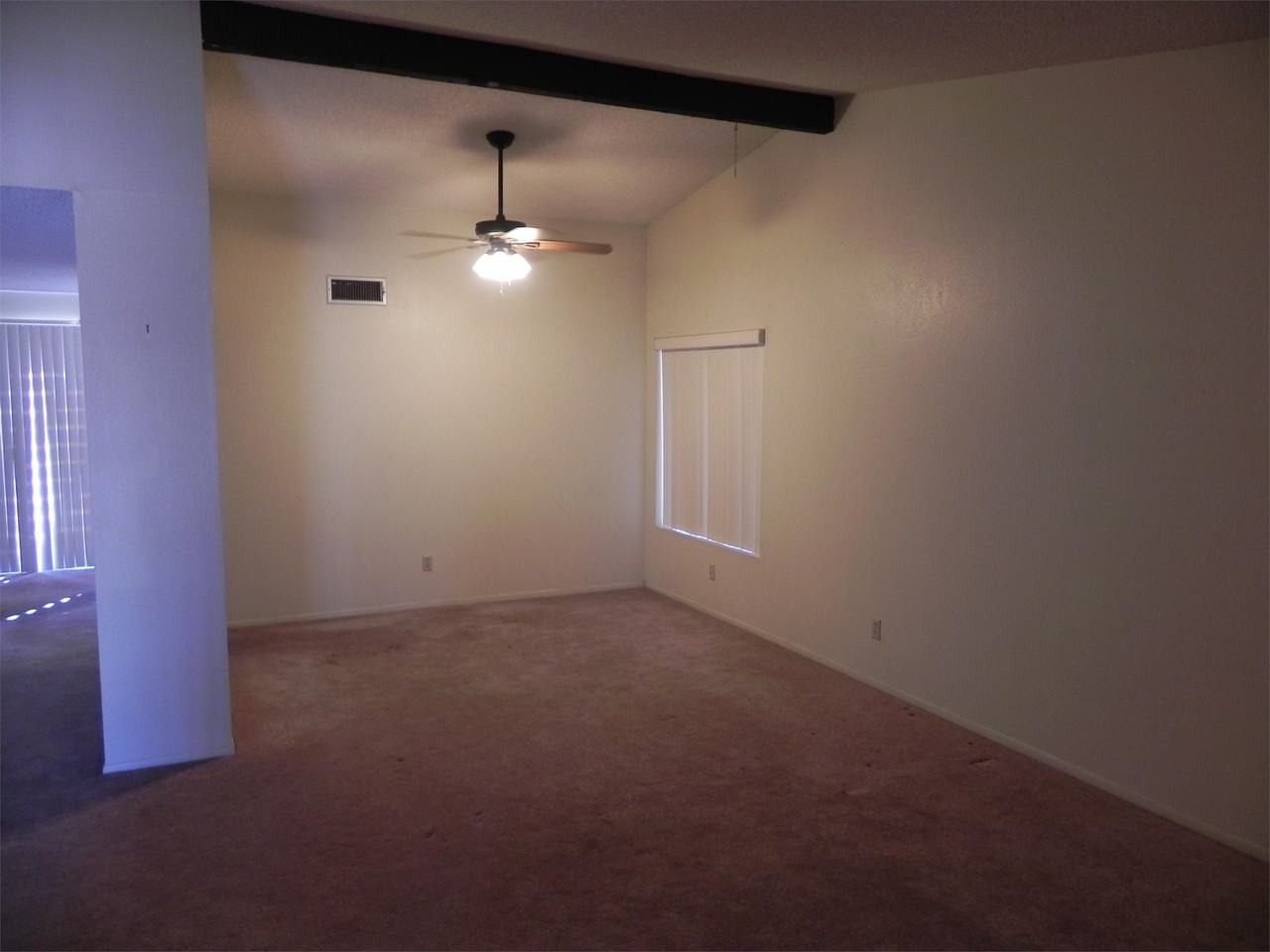 7390 N Heathcliff Ave #1 - Photo 2 of 15