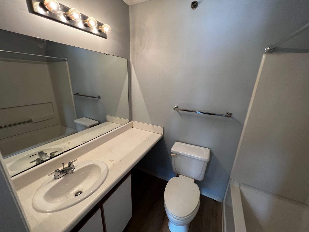 1430 Collegiate Circle - Photo 6 of 10