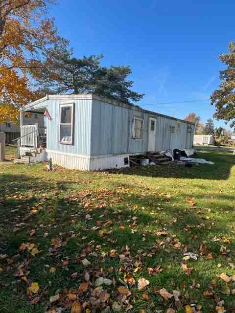 102 Reindl Dr - Photo 2 of 11