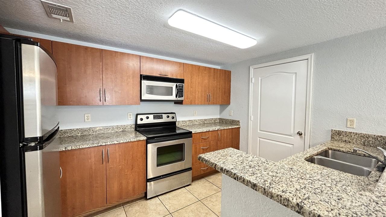 138 Sw Peacock Blvd #20-106 - Photo 5 of 37