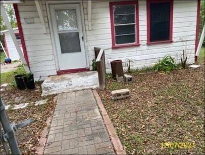 448 Peach St - Photo 3 of 24