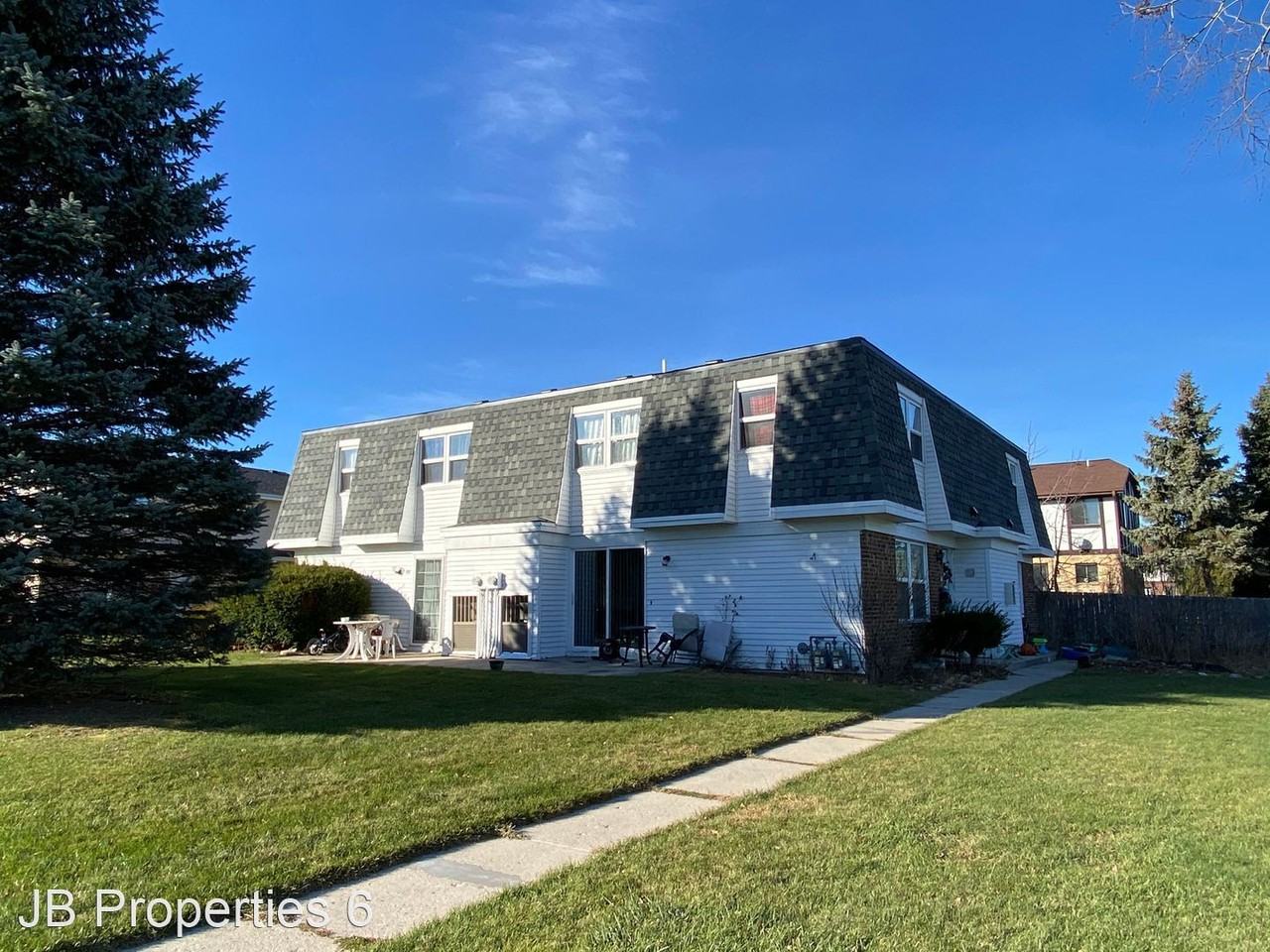 Kendall Oaks Saukville - Photo 2 of 2