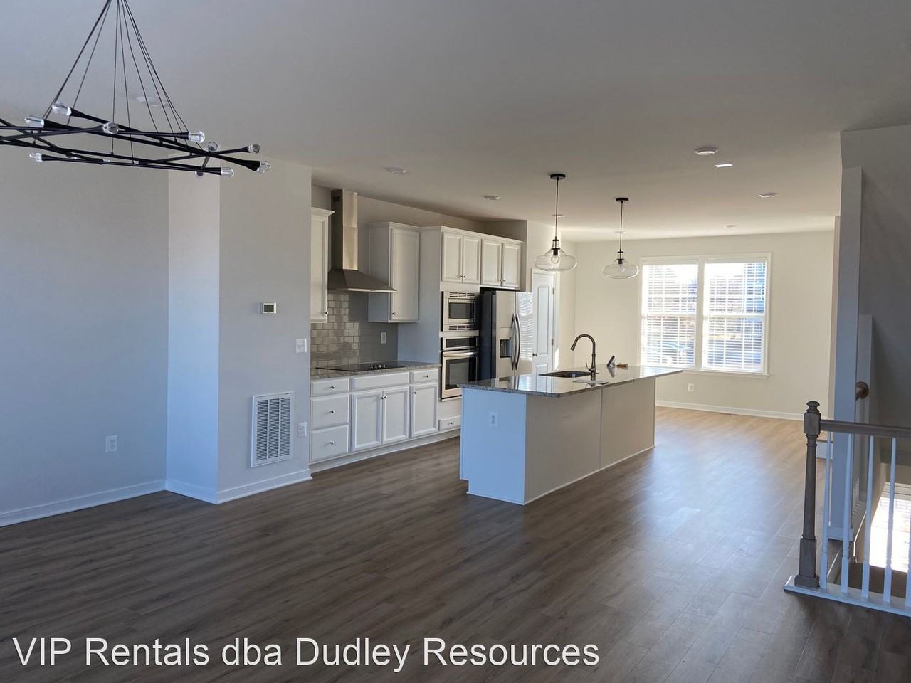 1405 Kerr Dr - Photo 2 of 21