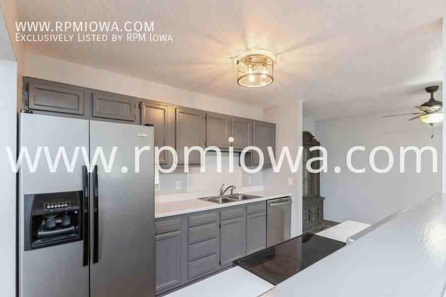 2021 Vista View Dr - Photo 3 of 14