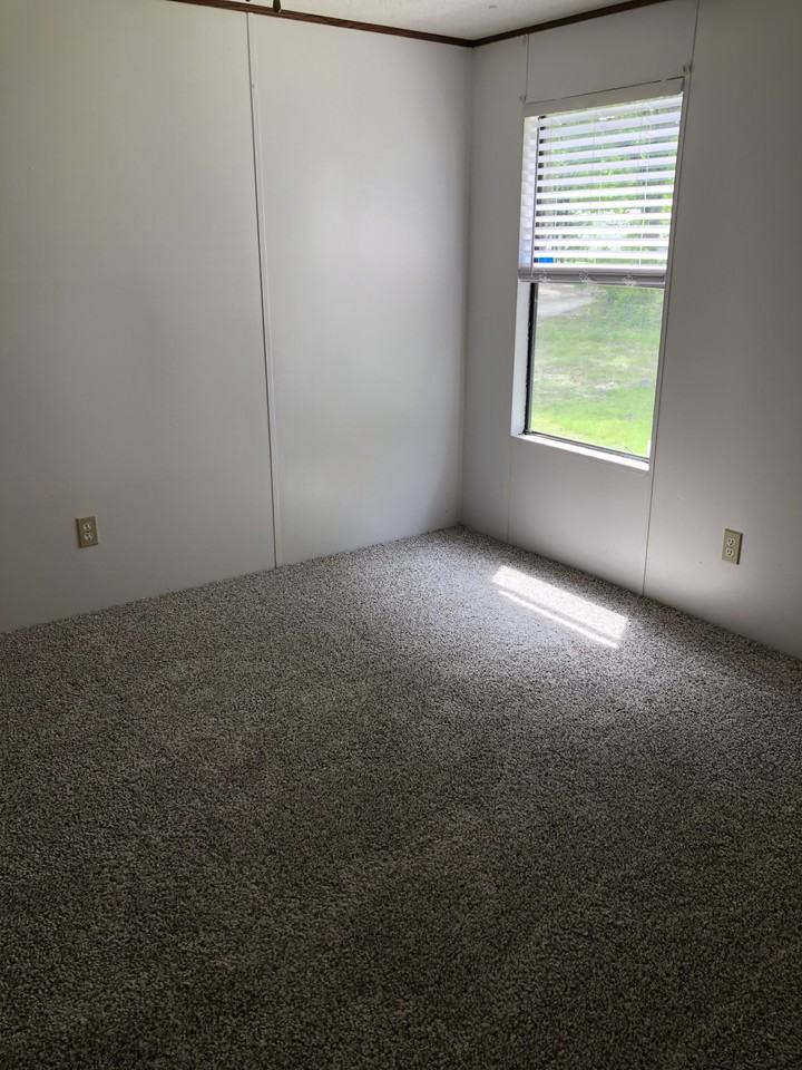 11023 Se 49th Ave #NA - Photo 2 of 9