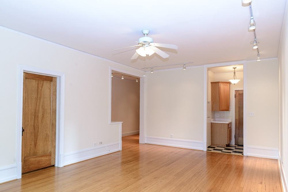 1020 W Ardmore AveApt 2A #2A - Photo 3 of 14