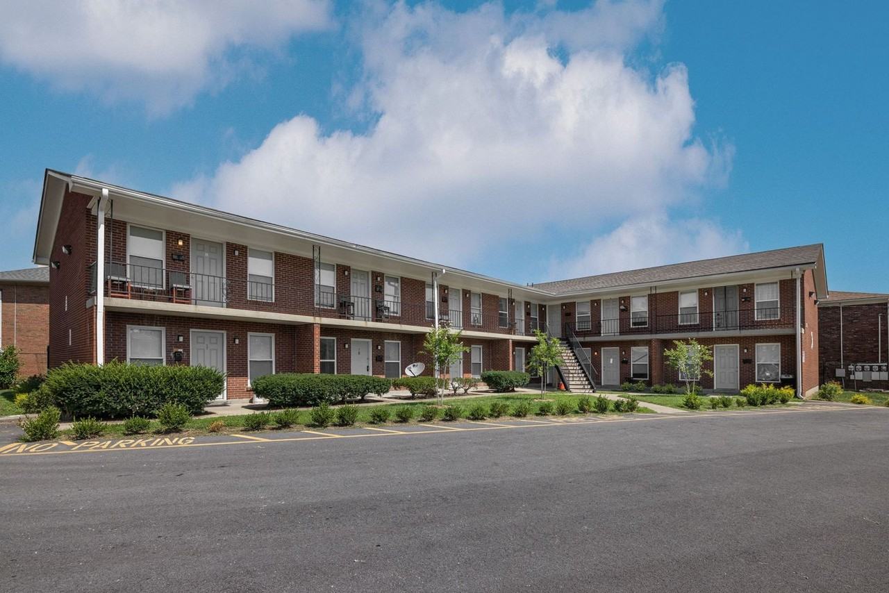 4810 Saddlebrook LaneApt 9 #9 - Photo 2 of 3