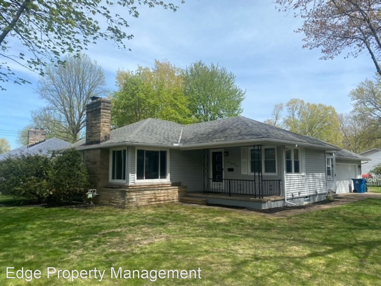 171 S Leavitt Rd - Photo 2 of 20