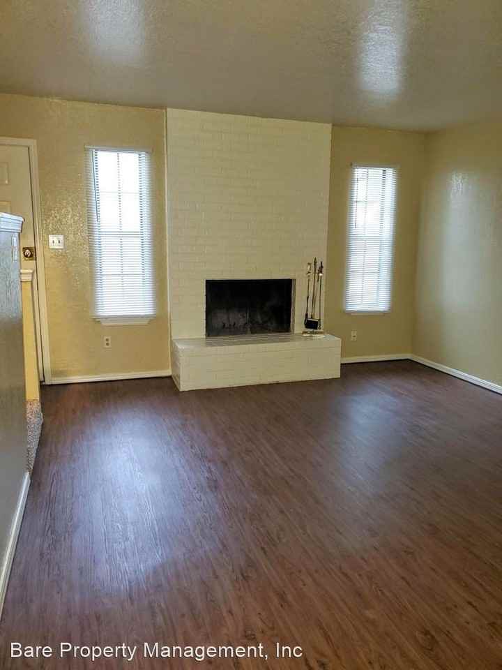 2209 Beaumont Drive - Photo 2 of 13