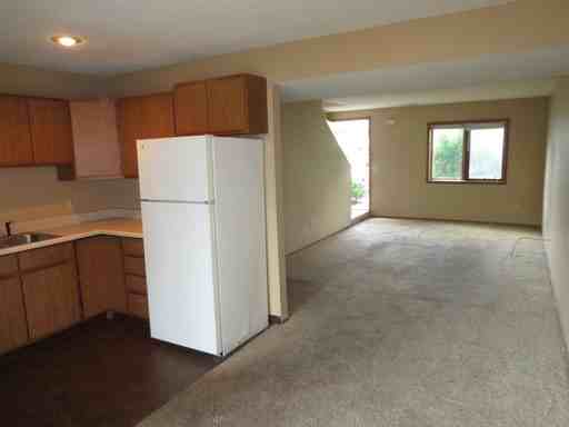 821 Elmer Ave - Photo 3 of 37