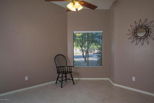 11741 N Pyramid Point Dr - Photo 2 of 17